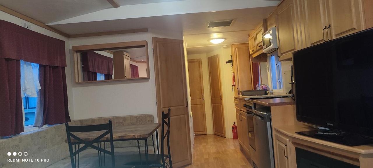 Beachside, Family-Friendly, Wifi, 6 Berth Caravan 19 In Инголдмелс Екстериор снимка