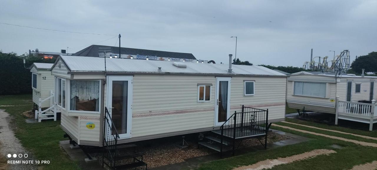 Beachside, Family-Friendly, Wifi, 6 Berth Caravan 19 In Инголдмелс Екстериор снимка