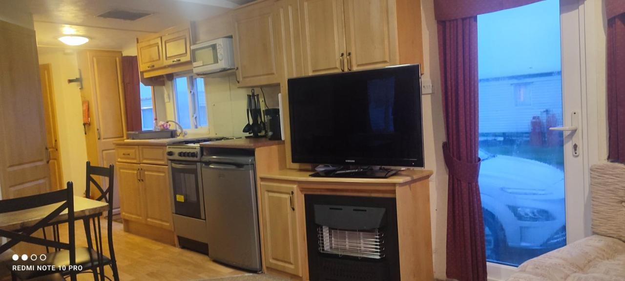 Beachside, Family-Friendly, Wifi, 6 Berth Caravan 19 In Инголдмелс Екстериор снимка