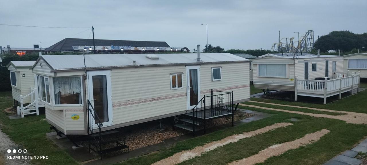 Beachside, Family-Friendly, Wifi, 6 Berth Caravan 19 In Инголдмелс Екстериор снимка